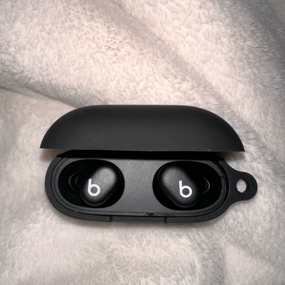 Beats Black Wireless Earbuds